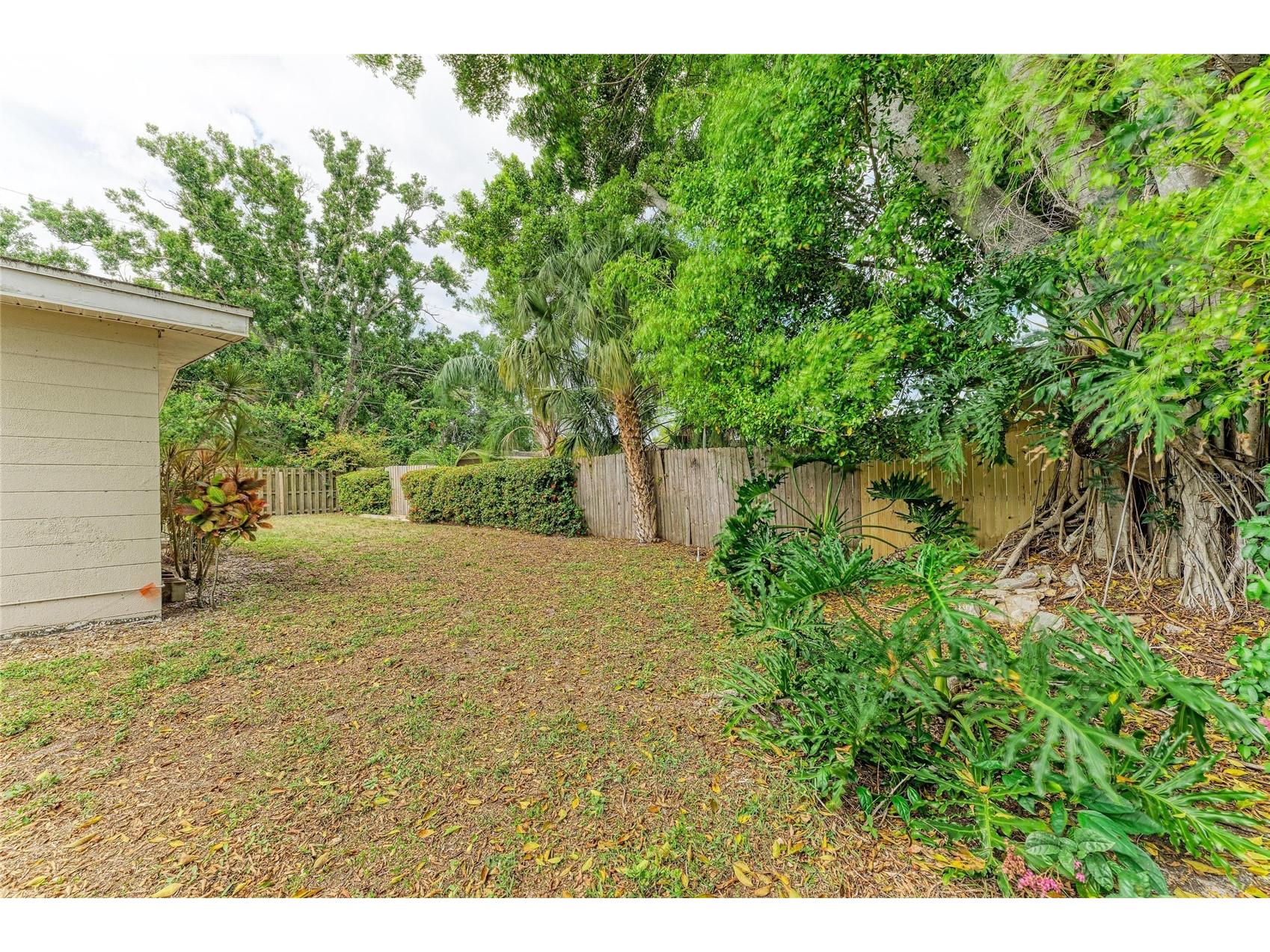 161 Suntan Avenue Sarasota FL 34237 A4696666 image37