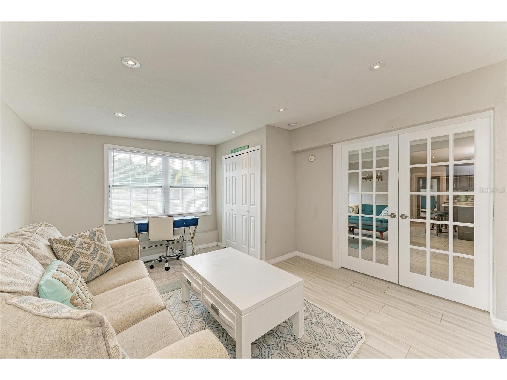 161 Suntan Avenue Sarasota FL 34237 A4696666 image8