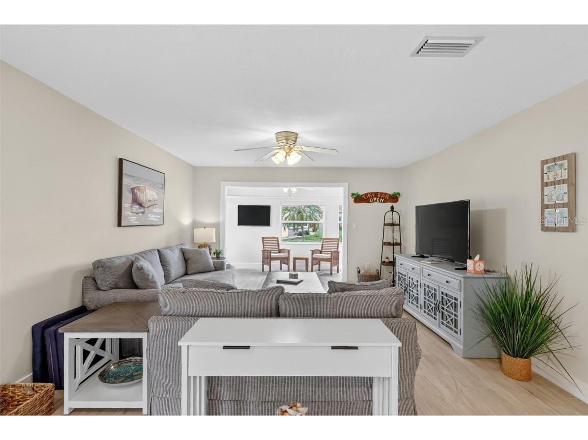 161 Vista Hermosa Circle #26-A Sarasota FL 34242 A4667260 image12