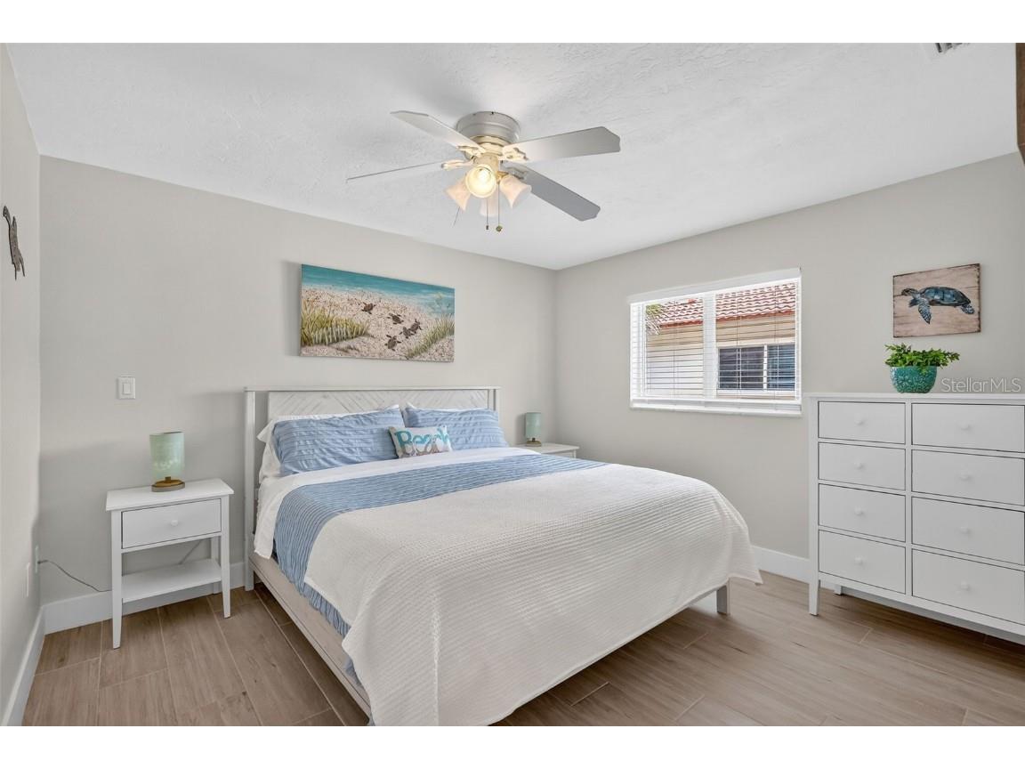 161 Vista Hermosa Circle #26-A Sarasota FL 34242 A4667260 image16