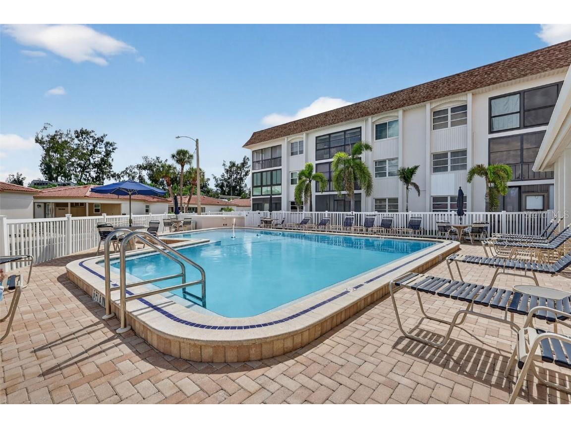 161 Vista Hermosa Circle #26-A Sarasota FL 34242 A4667260 image29