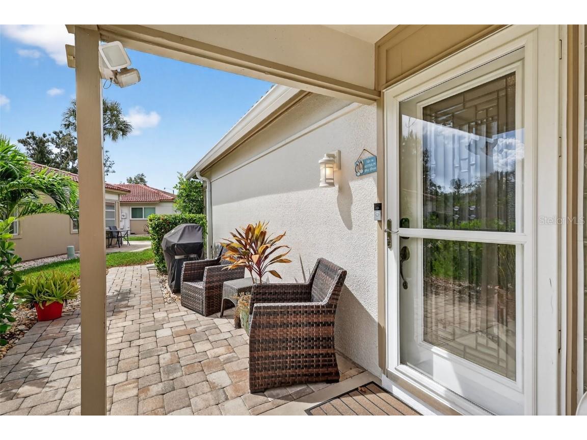 161 Vista Hermosa Circle #26-A Sarasota FL 34242 A4667260 image4