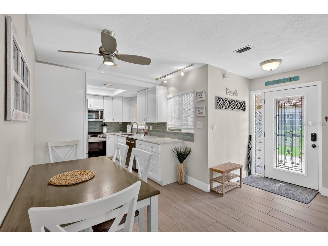 161 Vista Hermosa Circle #26-A Sarasota FL 34242 A4667260 image6