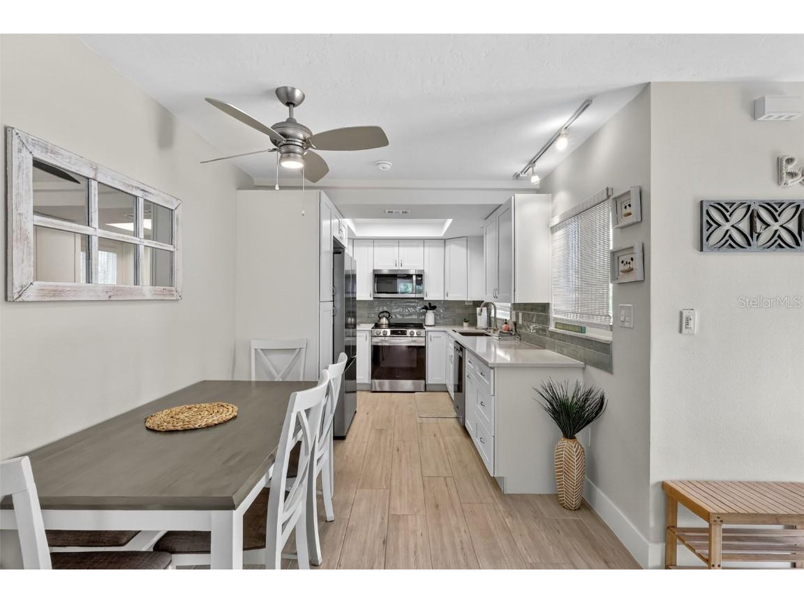 161 Vista Hermosa Circle #26-A Sarasota FL 34242 A4667260 image7