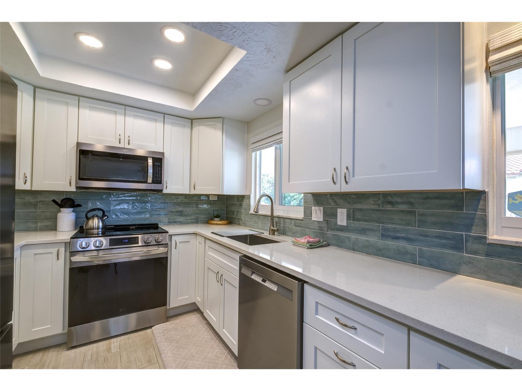 161 Vista Hermosa Circle #26A Sarasota FL 34242 A4698372 image14