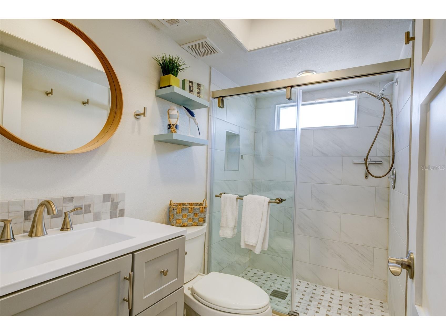 161 Vista Hermosa Circle #26A Sarasota FL 34242 A4698372 image30