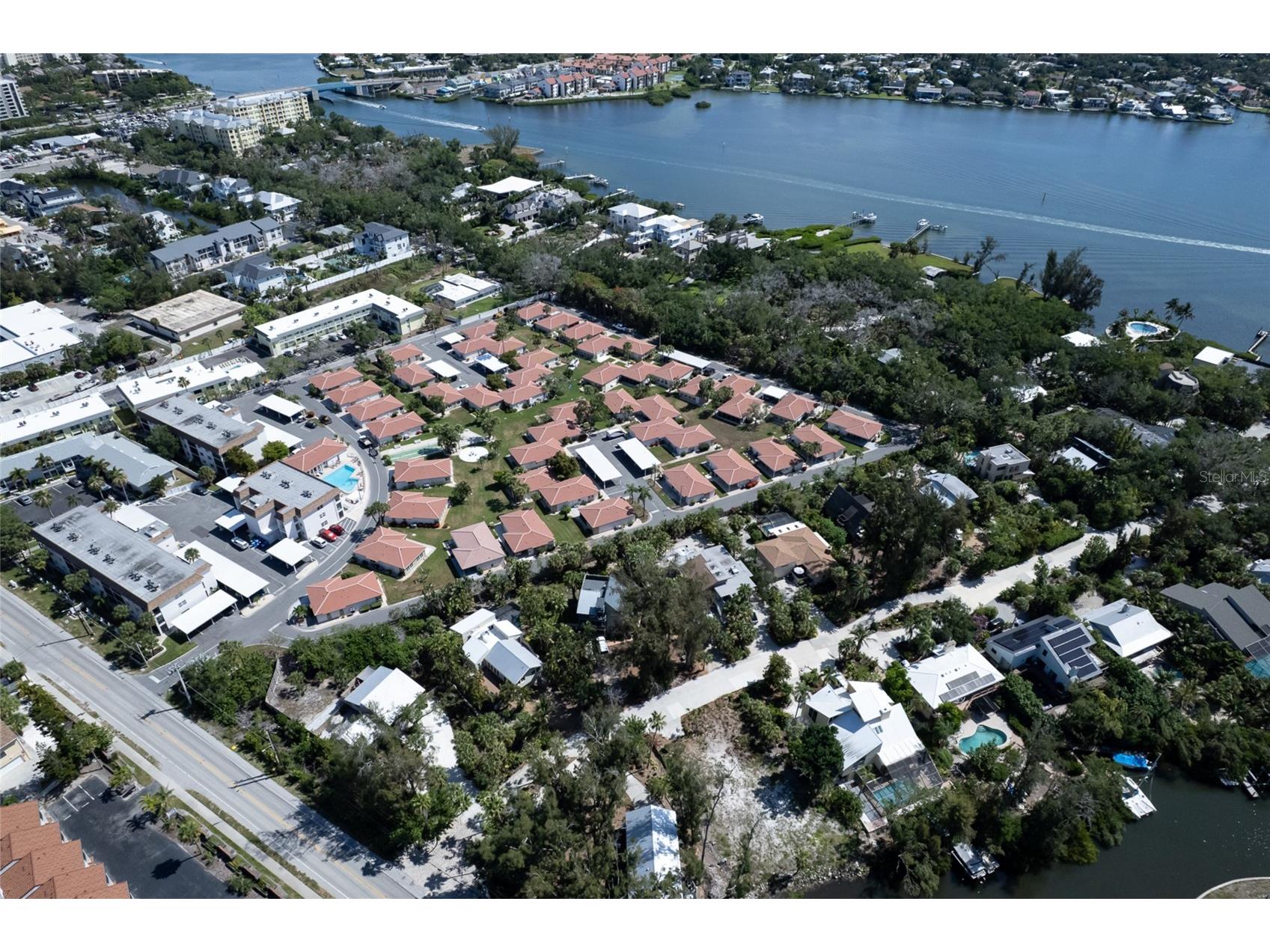 161 Vista Hermosa Circle #26A Sarasota FL 34242 A4698372 image39