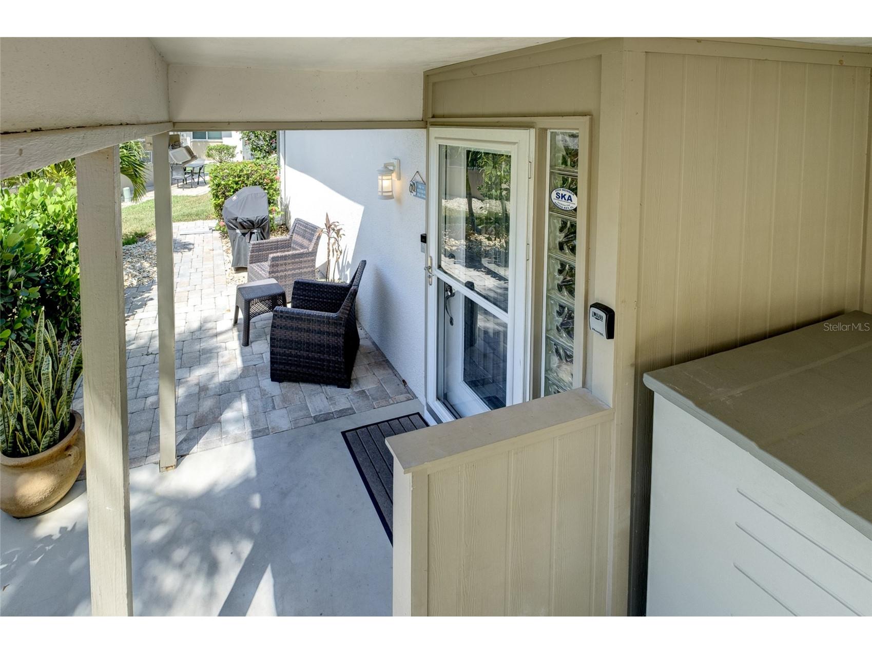 161 Vista Hermosa Circle #26A Sarasota FL 34242 A4698372 image5