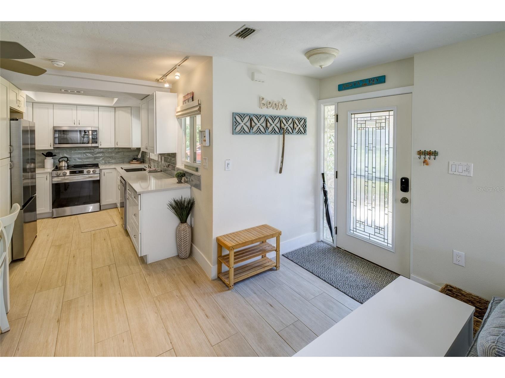 161 Vista Hermosa Circle #26A Sarasota FL 34242 A4698372 image9