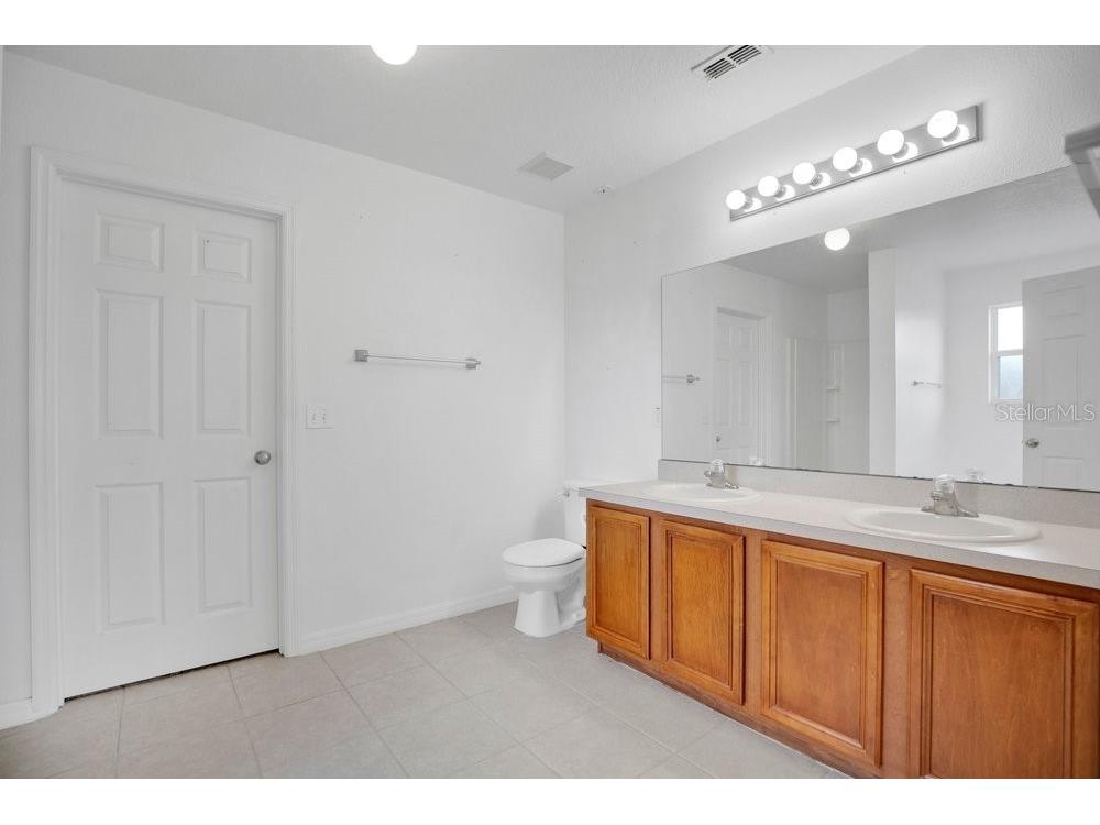 161 Walnut Crest Run Sanford FL 32771 V4948384 image8