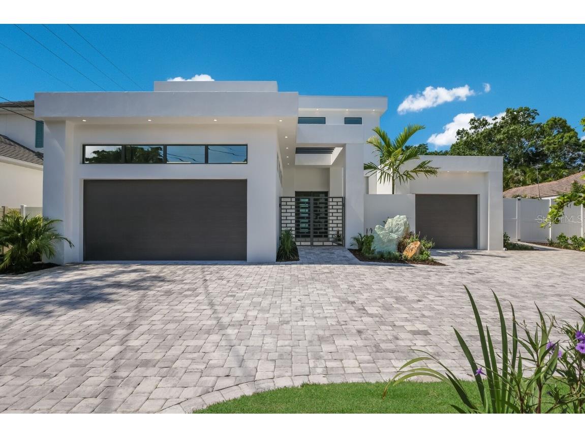 1610 Bay Road Sarasota FL 34239 A4574284 image1