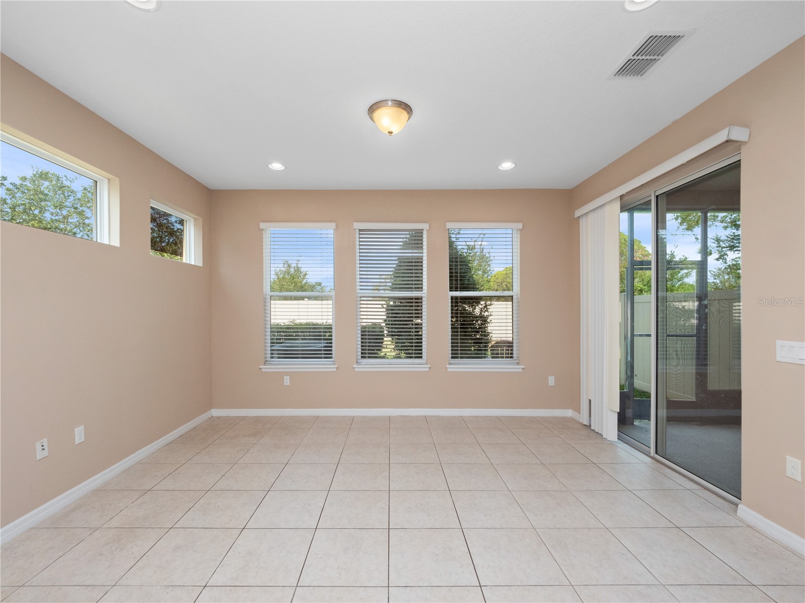 1610 Mohegan Boulevard Kissimmee FL 34744 O6408062 image9