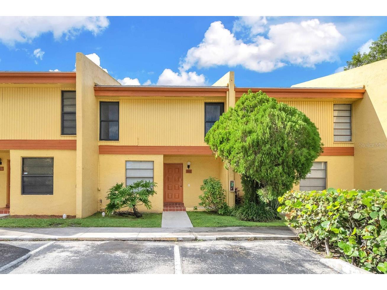 1610 NW 93rd Avenue #303 Hollywood FL 33024 G5113170 image1