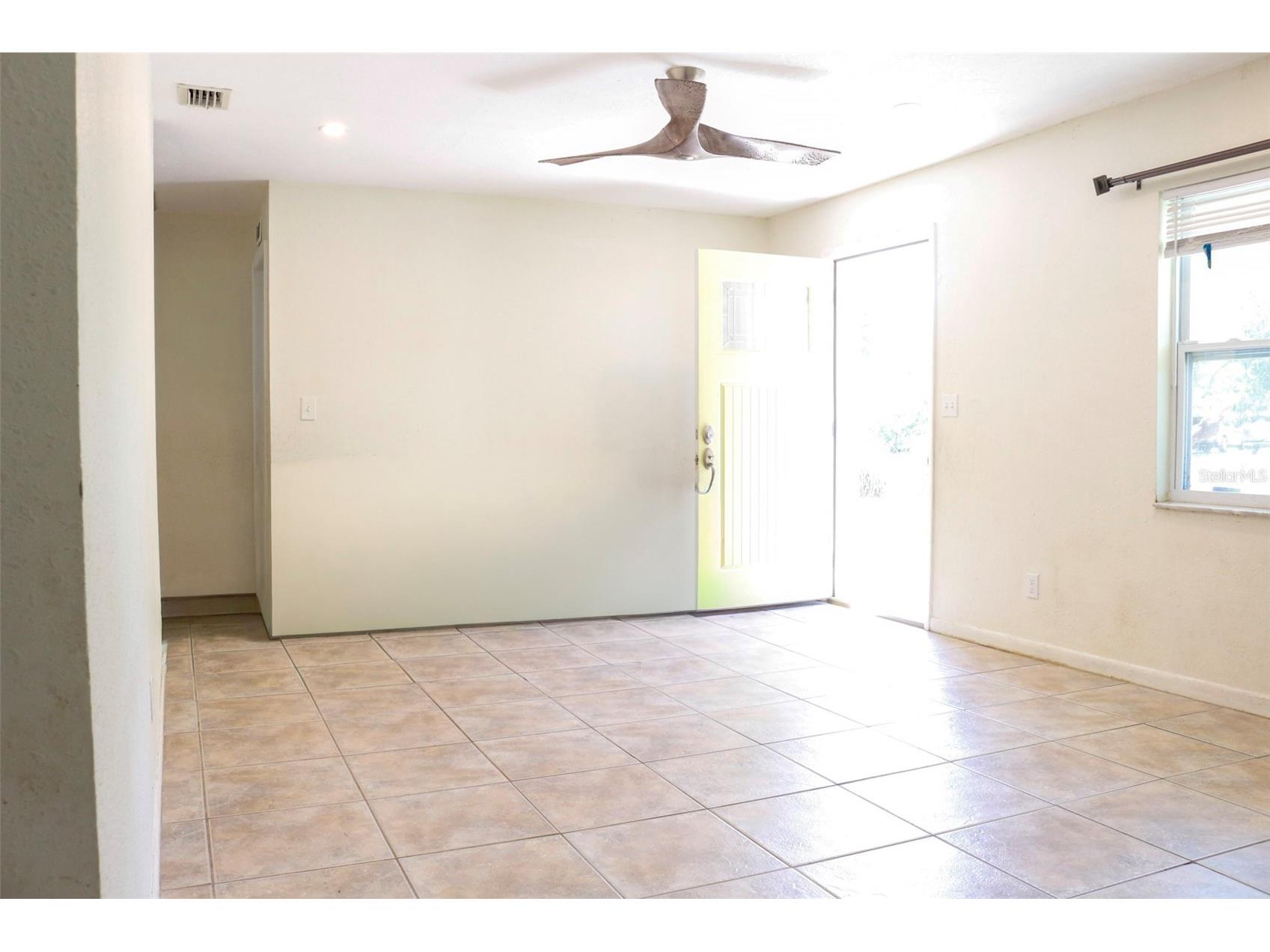1610 SE 2nd Street Ruskin FL 33570 TB8490642 image4