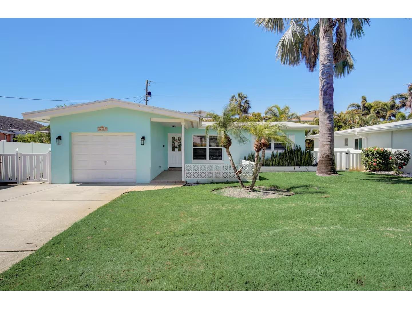 16102 1st Street E Redington Beach FL 33708 TB8477895 image1