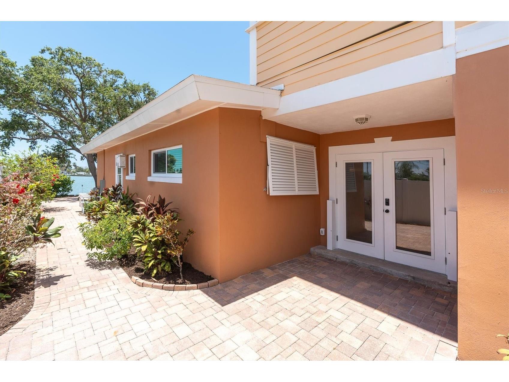 16102 4th Street E Redington Beach FL 33708 - BOCA CIEGA BAY TB8527737 image5