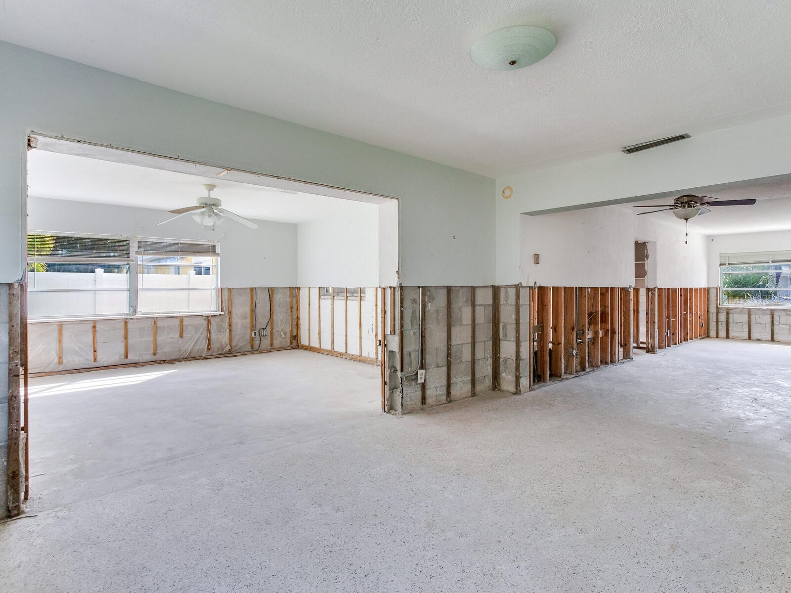 16105 1st Street E Redington Beach FL 33708 TB8465279 image19