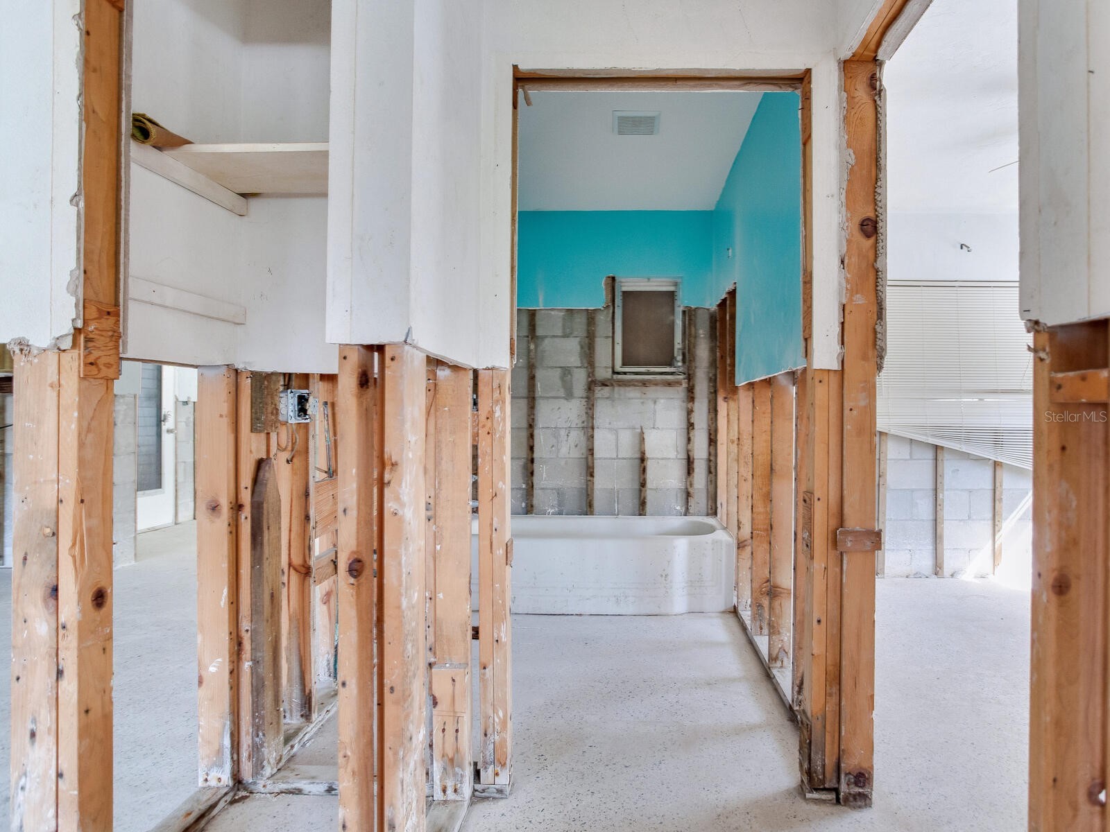 16105 1st Street E Redington Beach FL 33708 TB8465279 image21
