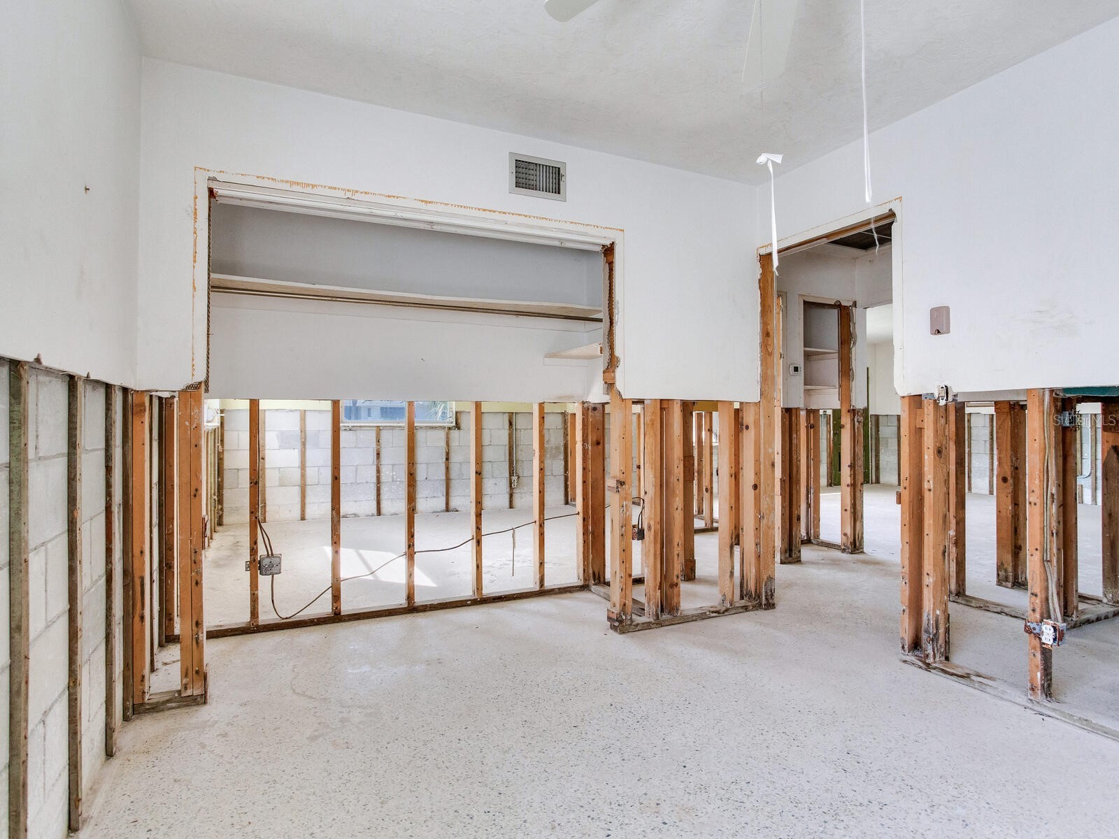 16105 1st Street E Redington Beach FL 33708 TB8465279 image23