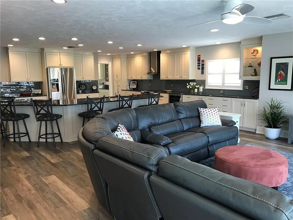 16105 4th Street E, Redington Beach, FL, 33708 MLS TB8312484 Edina