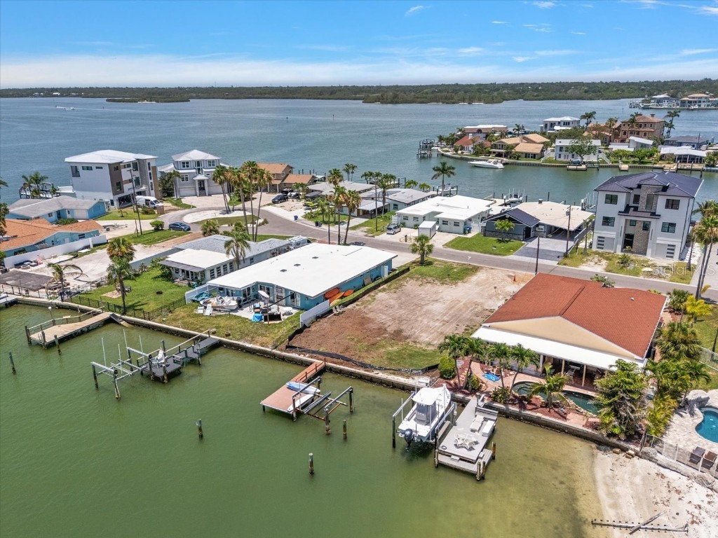 16106 5th Street E Redington Beach FL 33708 TB8394612 image10