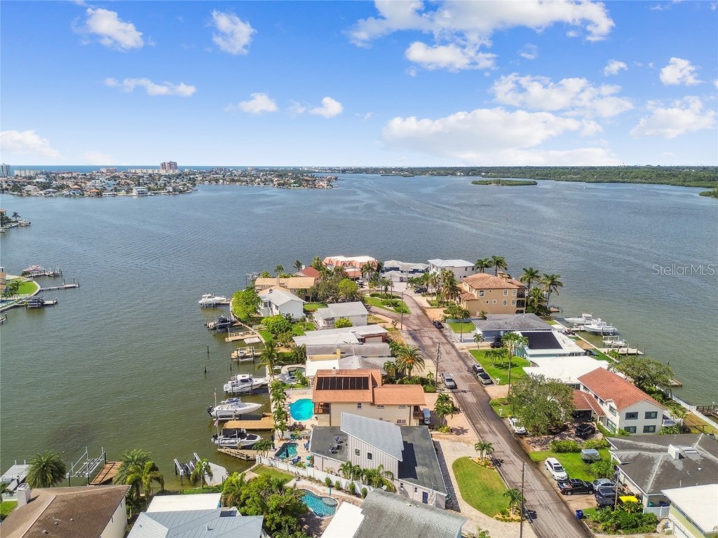 16106 6th Street E Redington Beach FL 33708 - INTRACOASTAL WATERWAY/CANAL TB8396498 image12