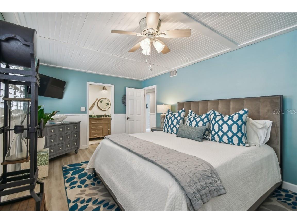 16106 6th Street E Redington Beach FL 33708 - INTRACOASTAL WATERWAY/CANAL TB8396498 image40