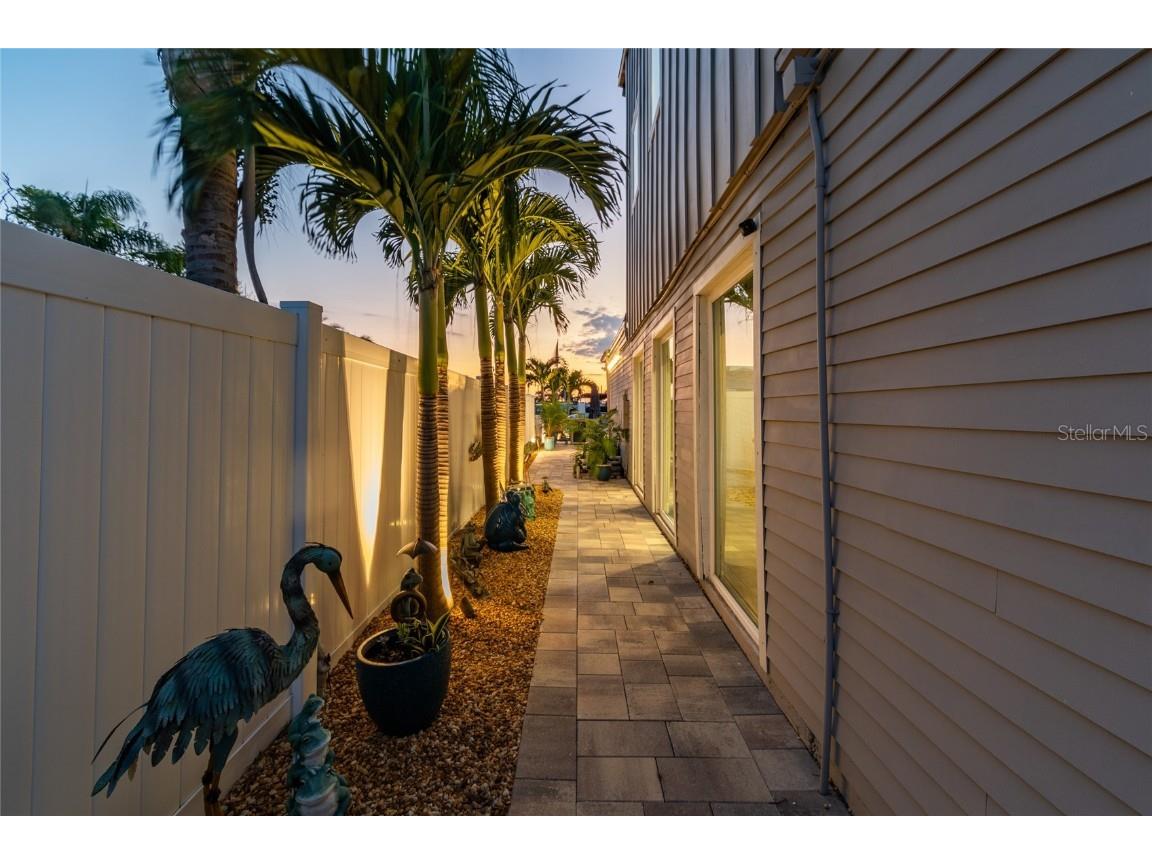 16106 6th Street E Redington Beach FL 33708 - INTRACOASTAL WATERWAY/CANAL TB8396498 image54