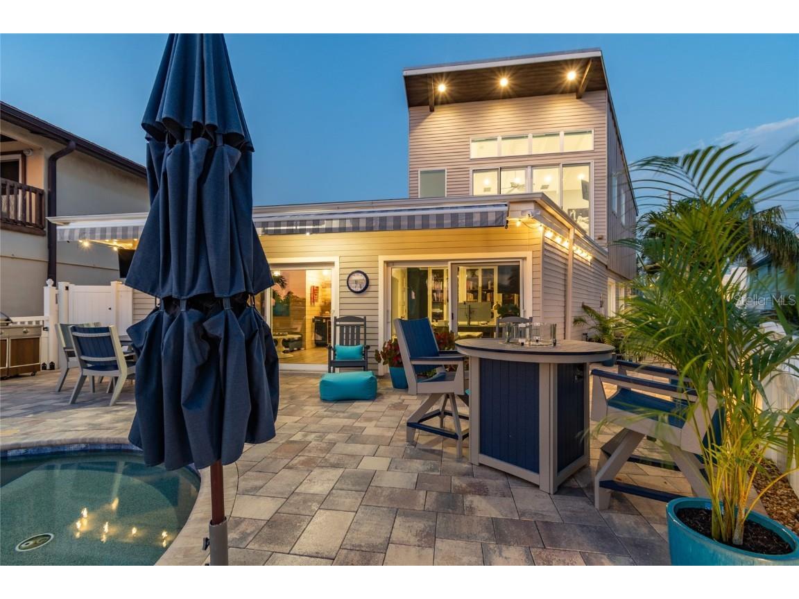 16106 6th Street E Redington Beach FL 33708 - INTRACOASTAL WATERWAY/CANAL TB8396498 image7