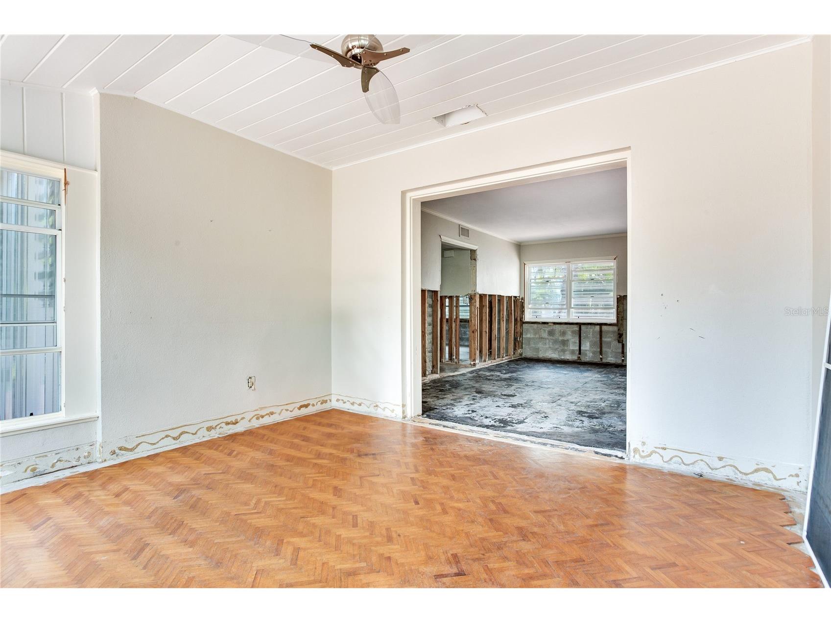 16107 Gulf Boulevard Redington Beach FL 33708 TB8496971 image19