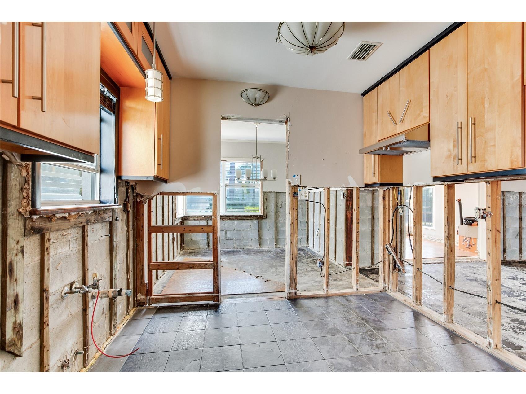 16107 Gulf Boulevard Redington Beach FL 33708 TB8496971 image25