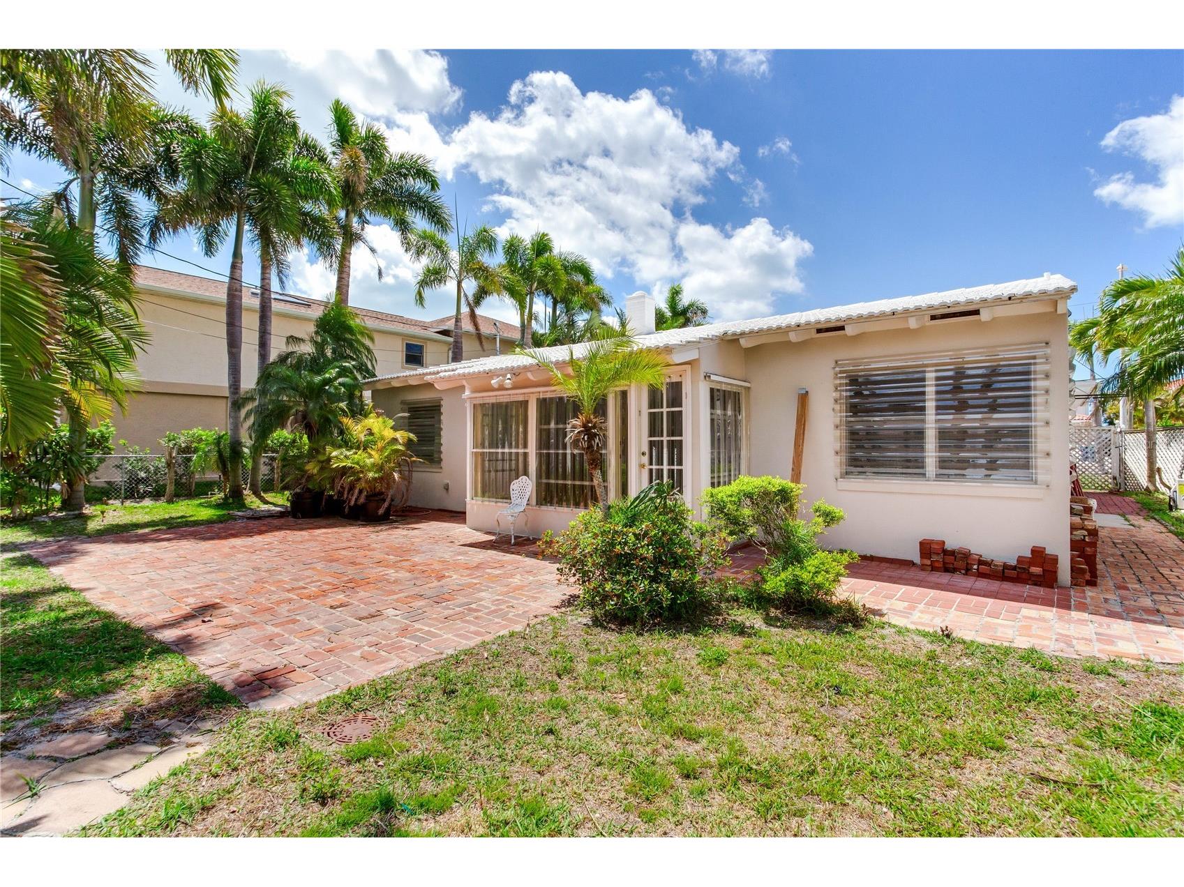 16107 Gulf Boulevard Redington Beach FL 33708 TB8496971 image38