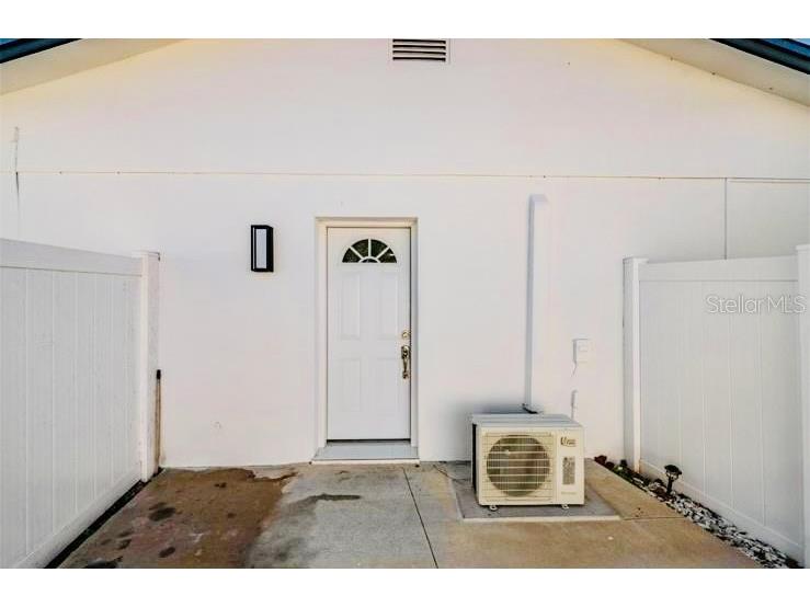 16107 Pebblebrook Drive #2 Tampa FL 33624 TB8516716 image1