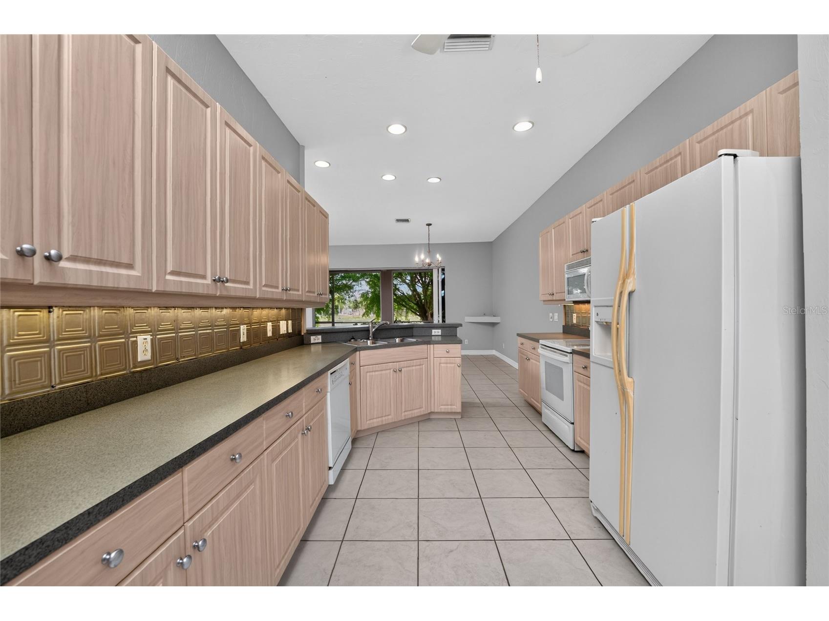 1611 Atares Drive #UNIT 111 Punta Gorda FL 33950 C7528506 image10