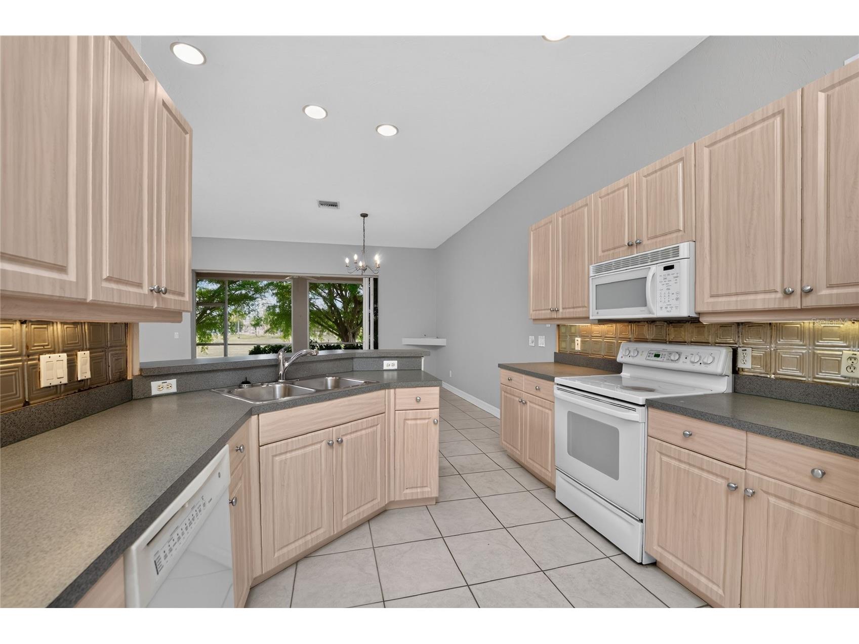 1611 Atares Drive #UNIT 111 Punta Gorda FL 33950 C7528506 image11