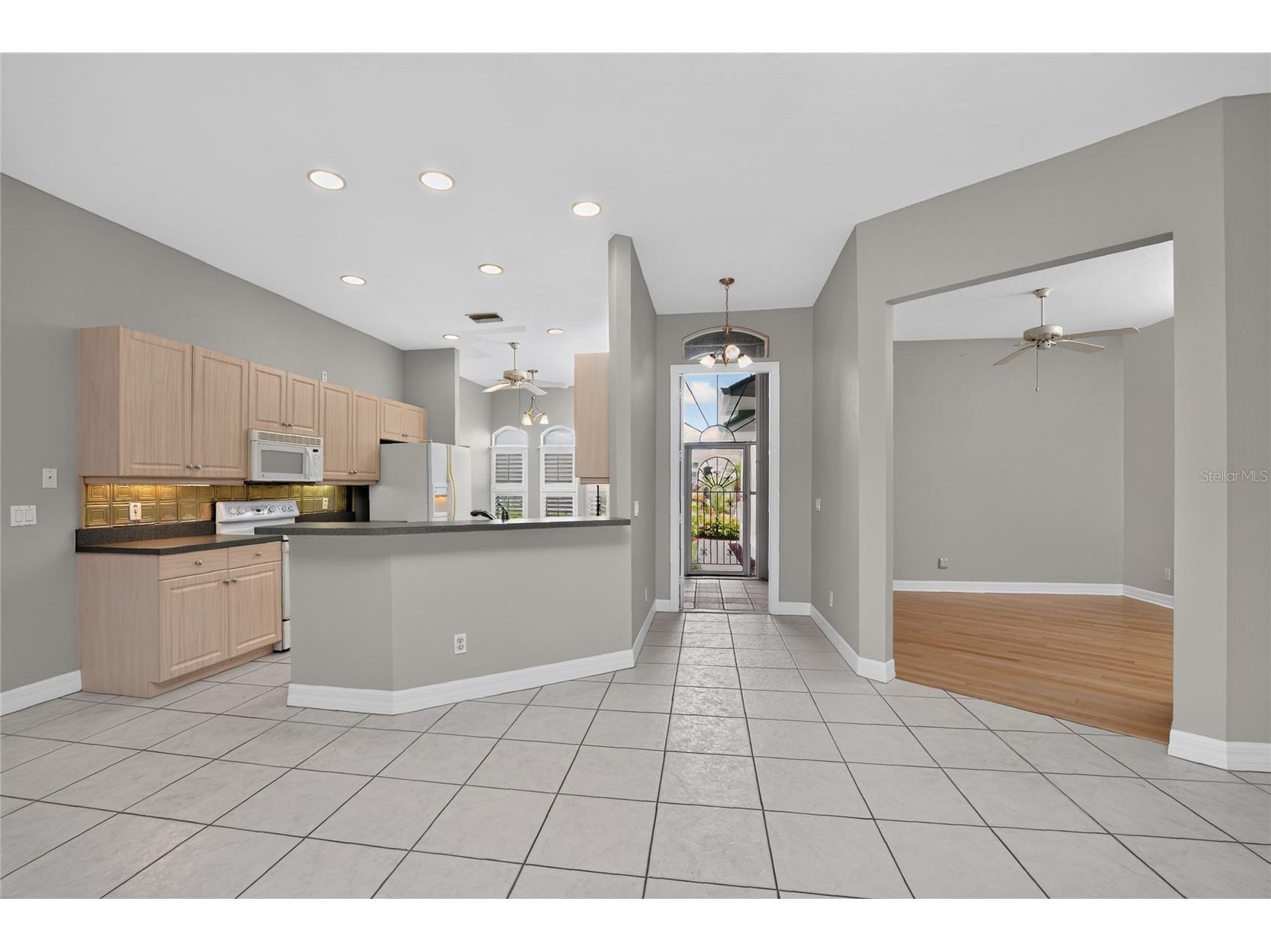 1611 Atares Drive #UNIT 111 Punta Gorda FL 33950 C7528506 image4