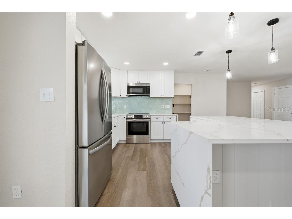 1611 Canal Court Tavares FL 32778 - LAKE EUSTIS G5105084 image17