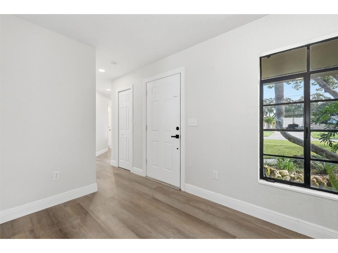 1611 Canal Court Tavares FL 32778 - LAKE EUSTIS G5105084 image9