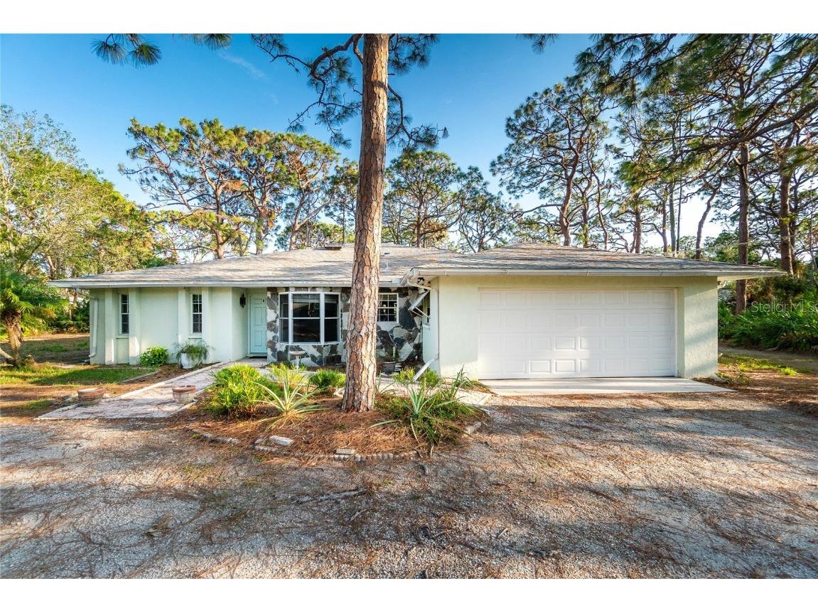 1611 Columbia Drive Englewood FL 34223 D6127976 image1
