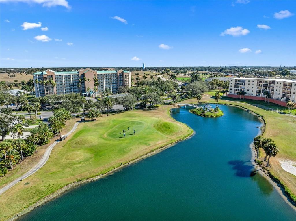 1611 Fairway Oaks Drive Palmetto FL 34221 A4677060 image36