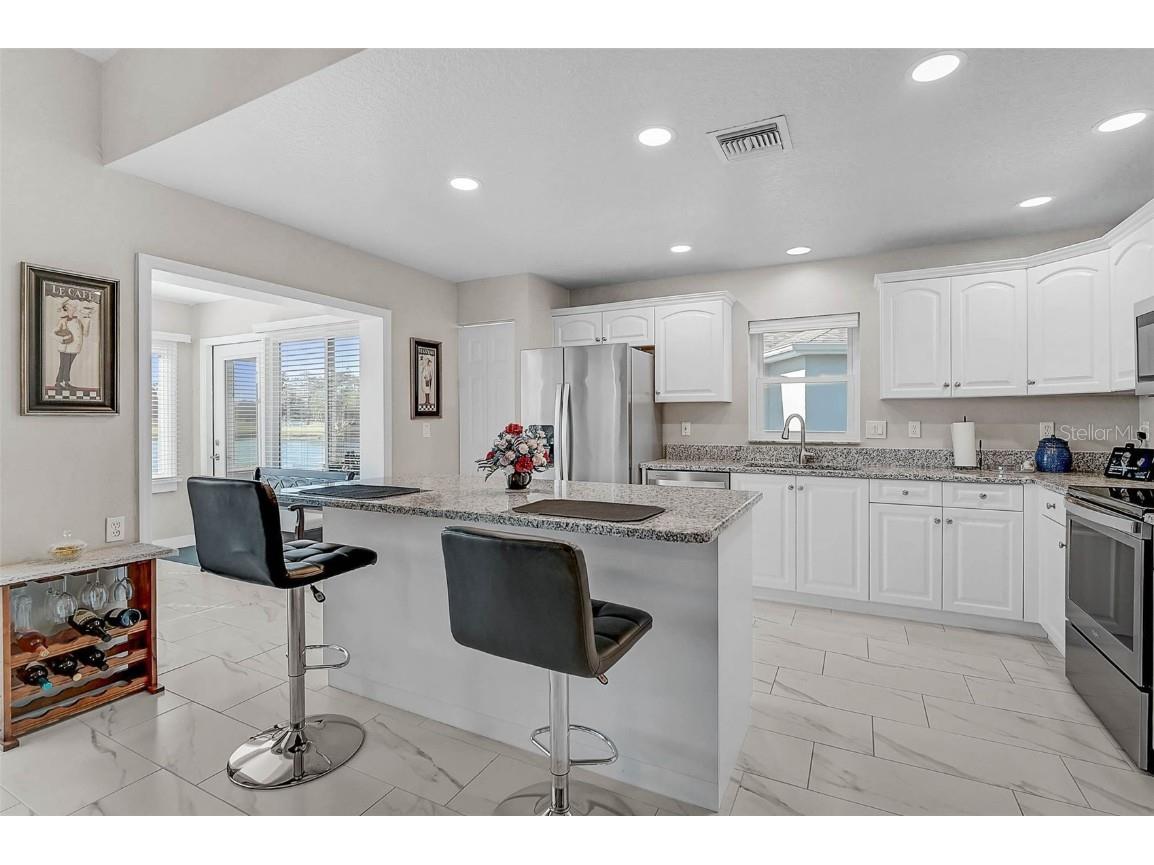 1611 Fairway Oaks Drive Palmetto FL 34221 A4677060 image6