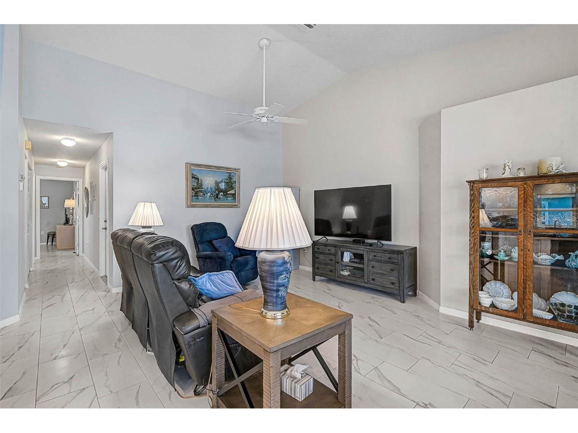 1611 Fairway Oaks Drive Palmetto FL 34221 A4677060 image9