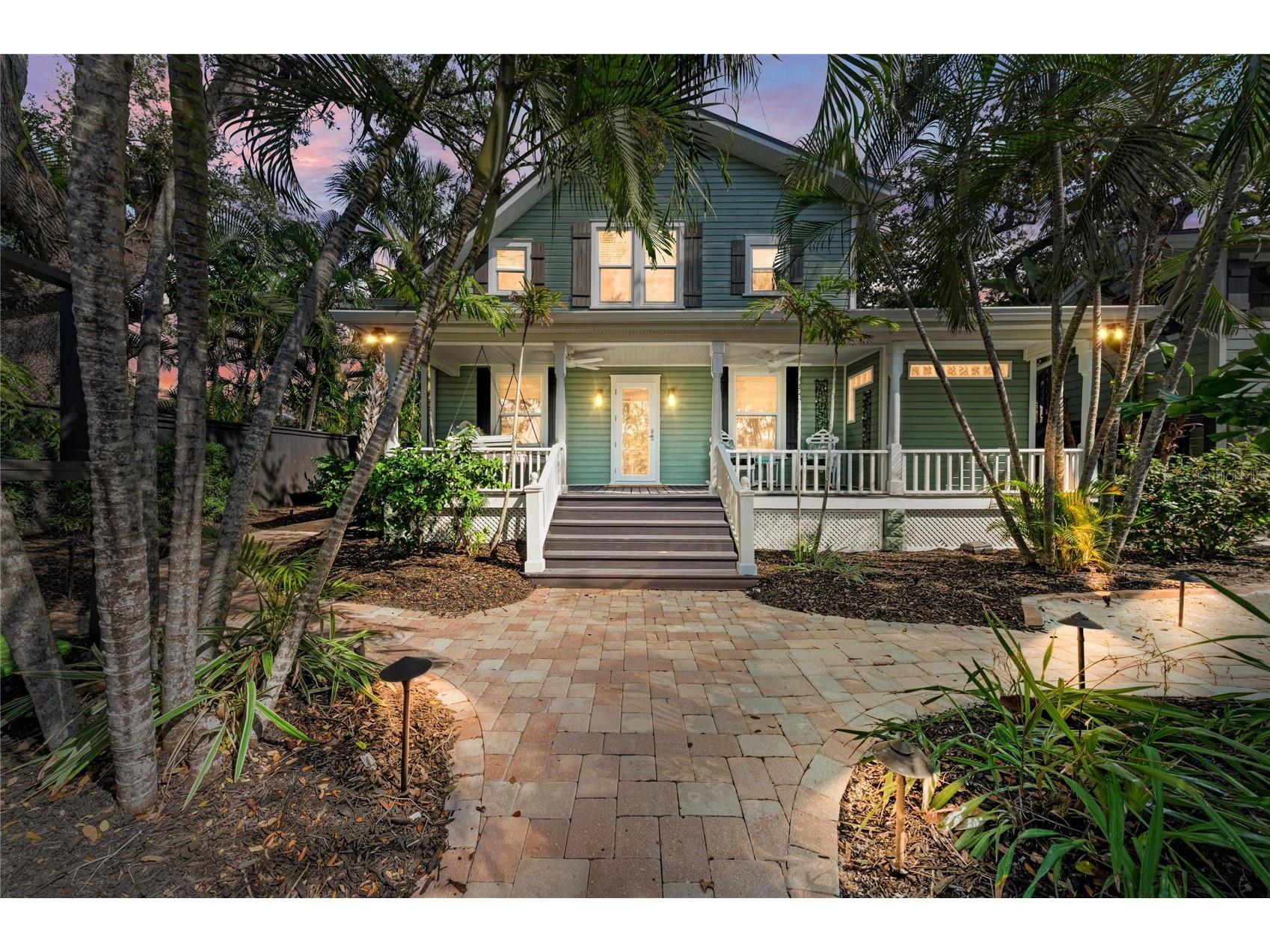 1611 Hyde Park Street Sarasota FL 34239 A4683619 image1