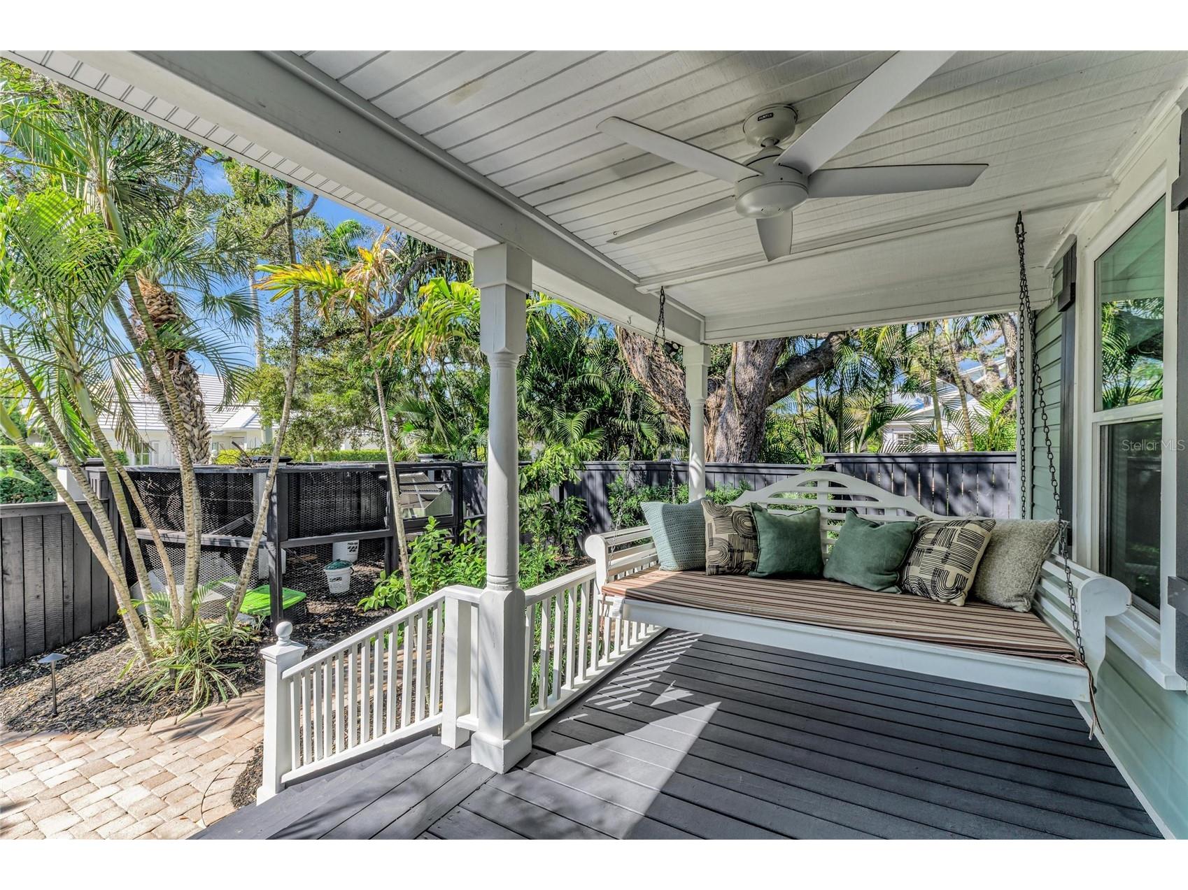 1611 Hyde Park Street Sarasota FL 34239 A4683619 image10