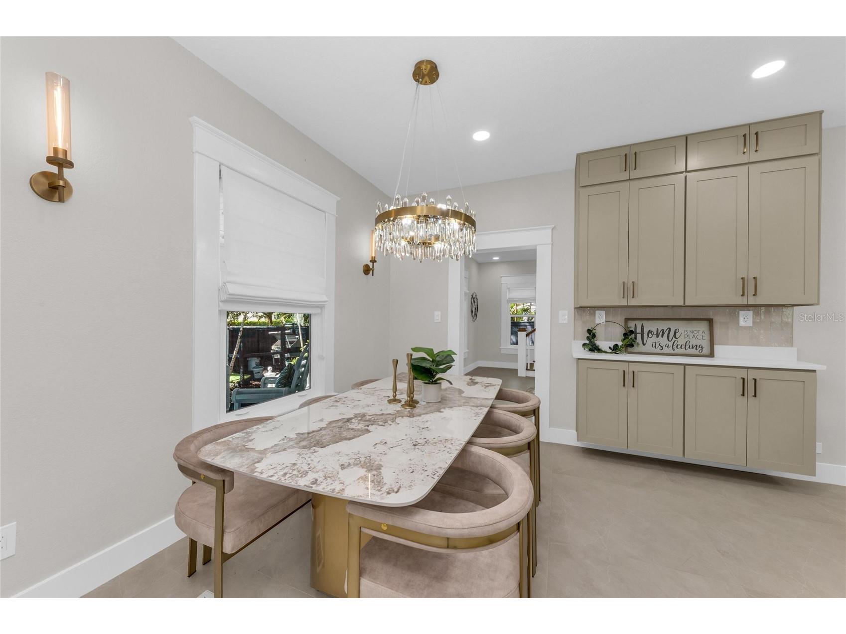 1611 Hyde Park Street Sarasota FL 34239 A4683619 image27