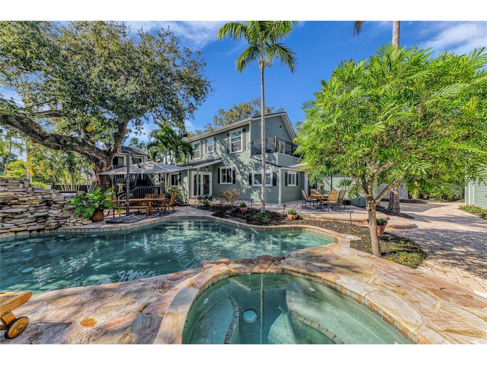 1611 Hyde Park Street Sarasota FL 34239 A4683619 image32
