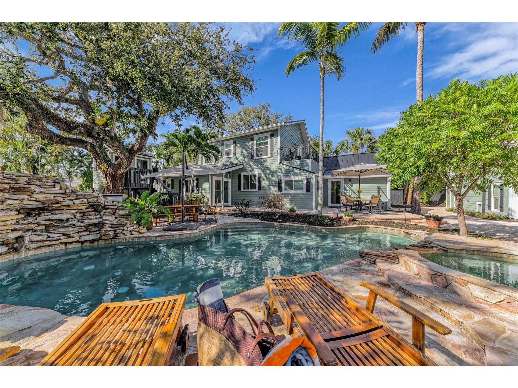 1611 Hyde Park Street Sarasota FL 34239 A4683619 image34