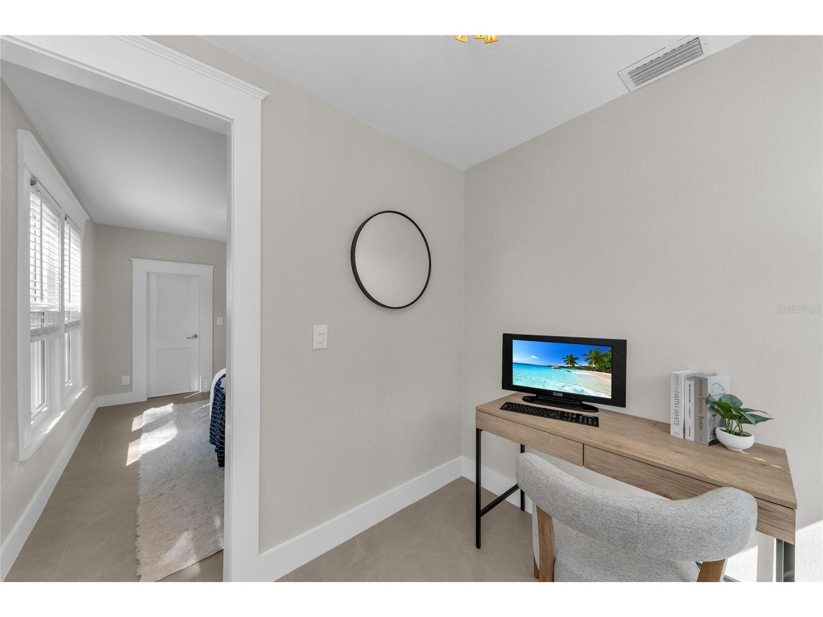 1611 Hyde Park Street Sarasota FL 34239 A4683619 image37