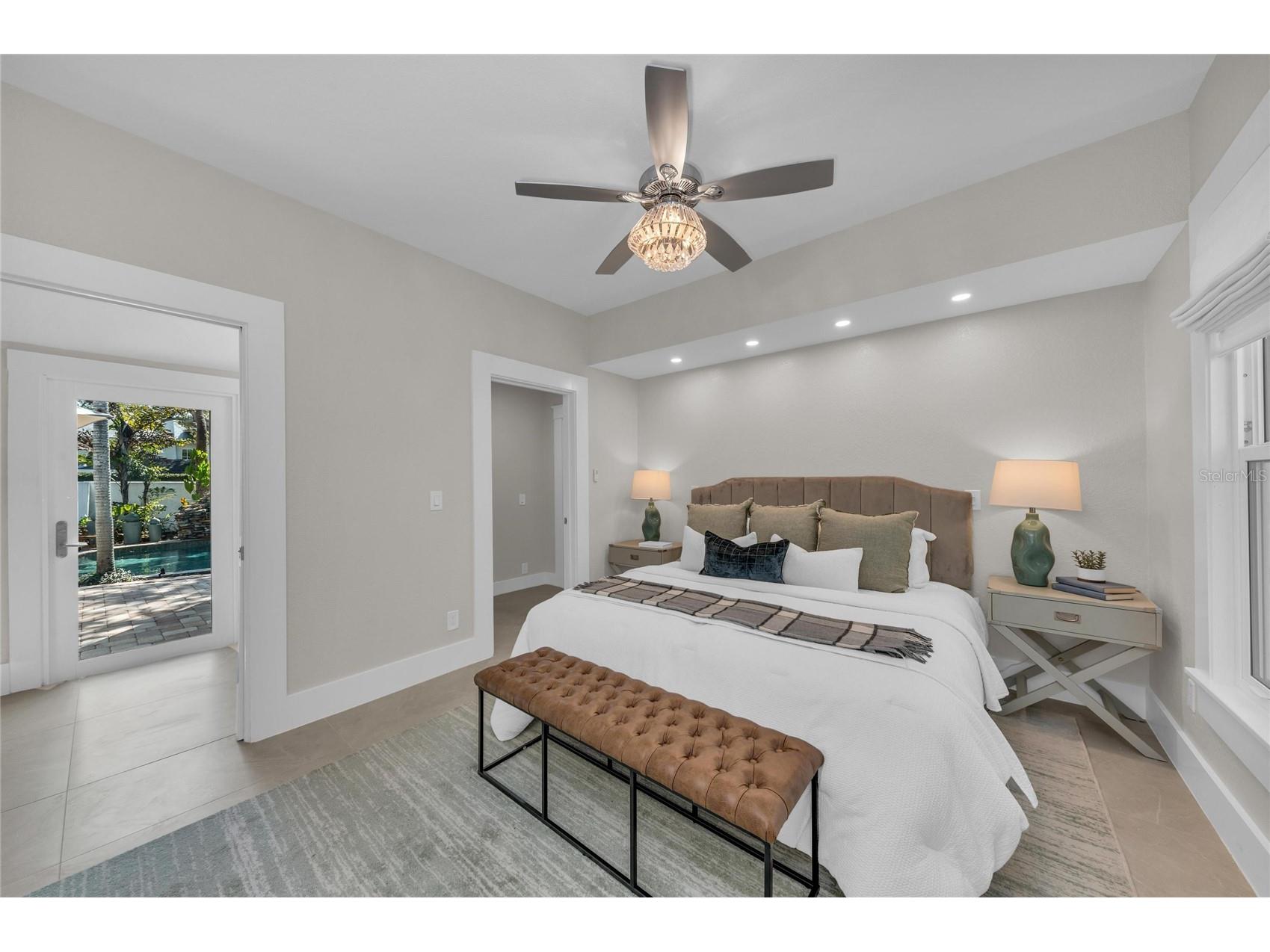 1611 Hyde Park Street Sarasota FL 34239 A4683619 image38
