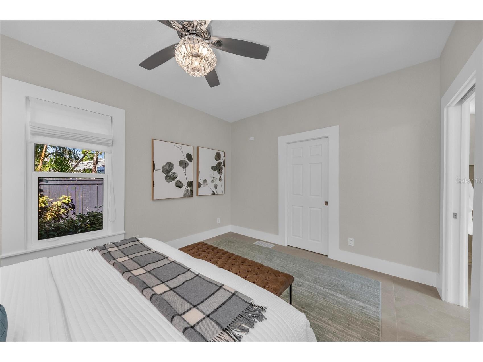 1611 Hyde Park Street Sarasota FL 34239 A4683619 image39